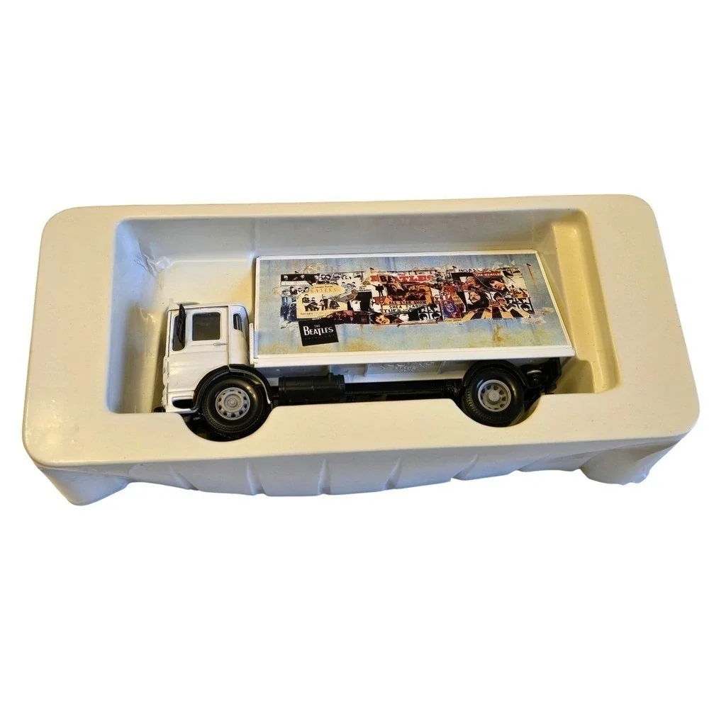 Corgi Classics Beatles AEC 4 Wheel Flatbed Lorry Billboard‎ Truck 1997 w/ Box
